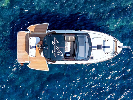 Beneteau GT40